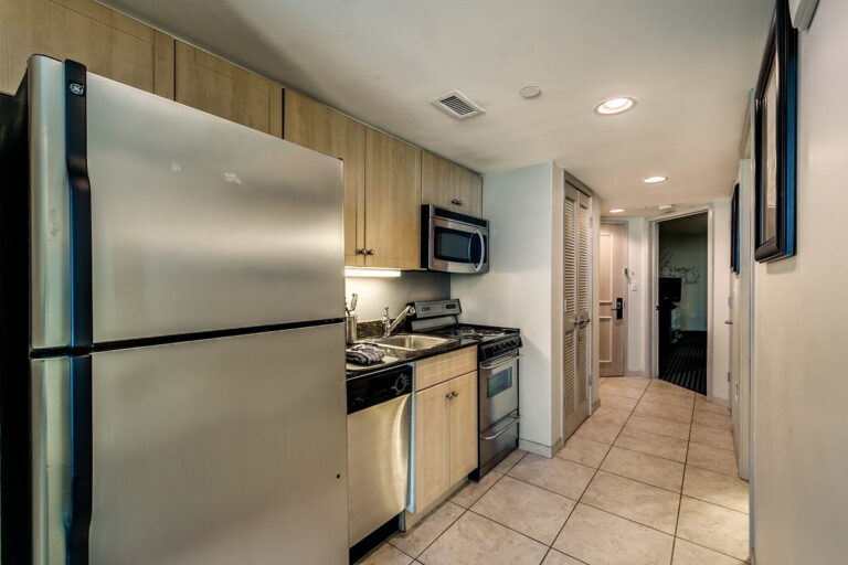 1 Bedroom Oceanfront Condos in Myrtle Beach Oceans One Resort