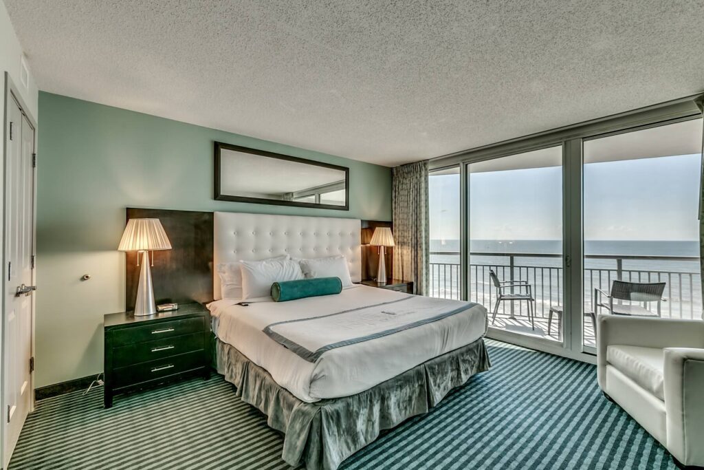 3 Bedroom Oceanfront Condos in Myrtle Beach - Oceans One Resort ...